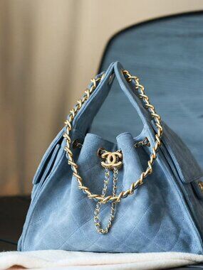 Classic CHANEL Bag: A Stylish and Versatile Choice for Elegance